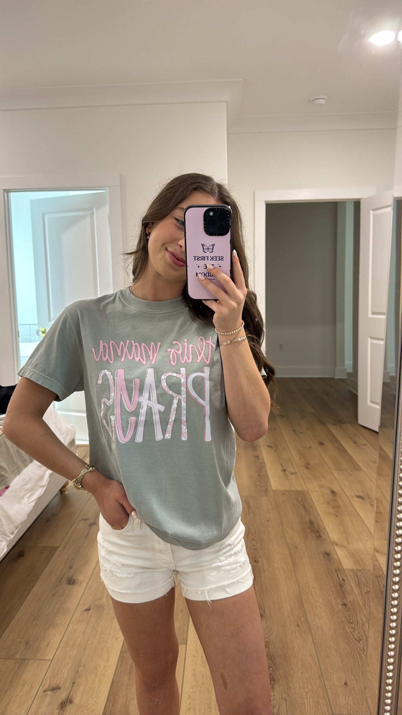This Mama Prays Tee