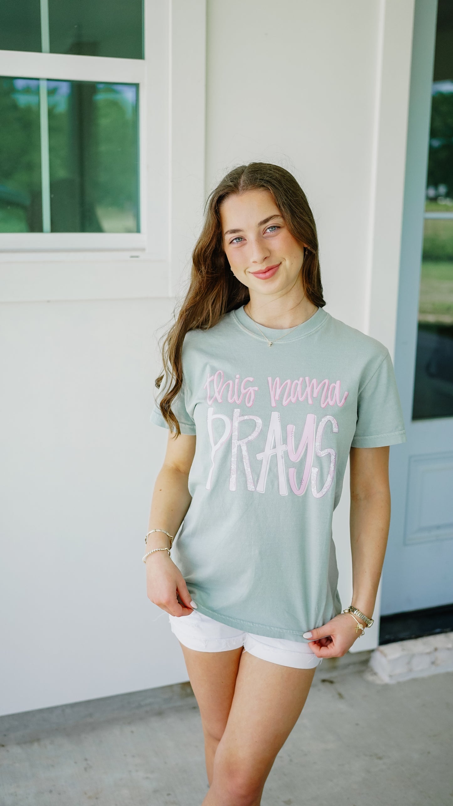 This Mama Prays Tee