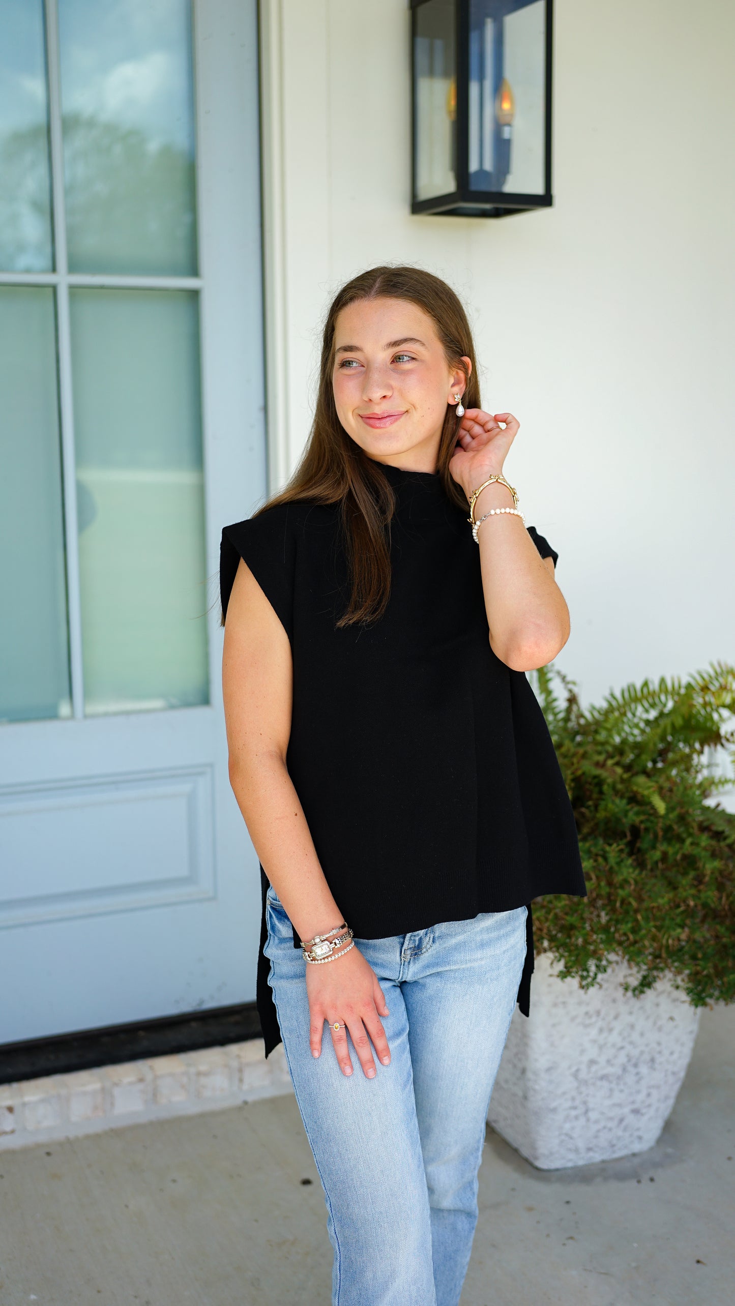 Simple and Chic Black Top