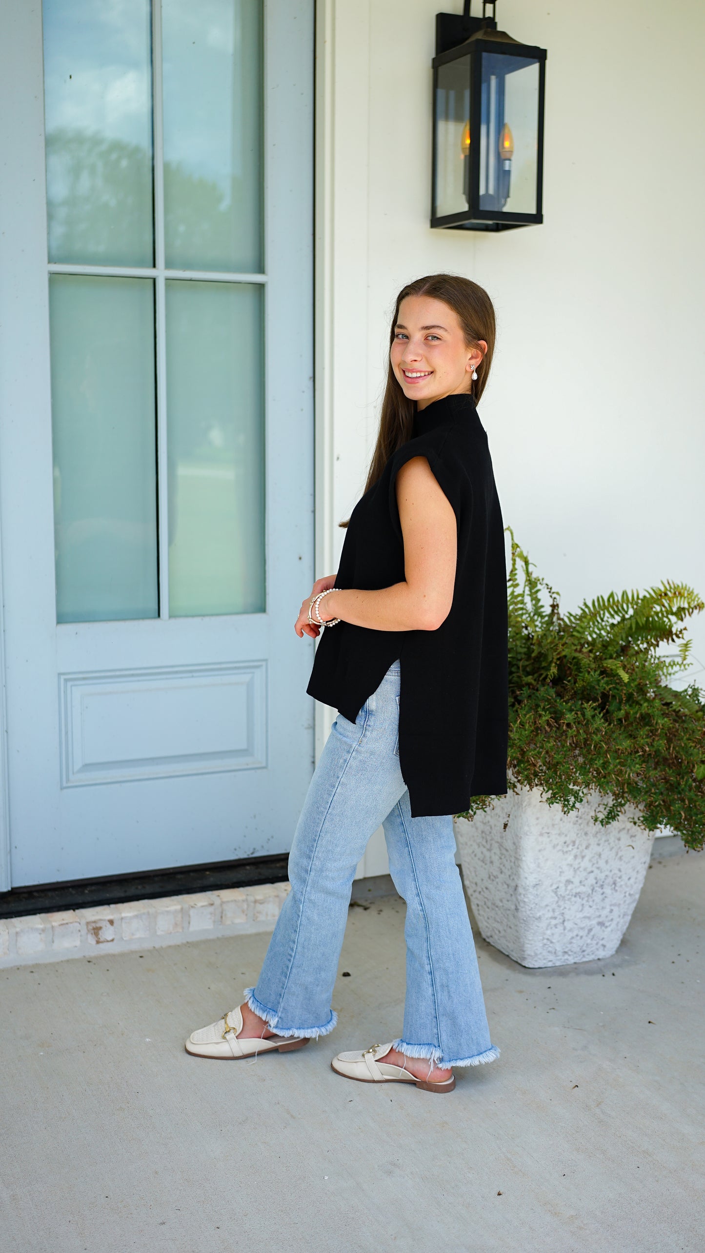 Simple and Chic Black Top