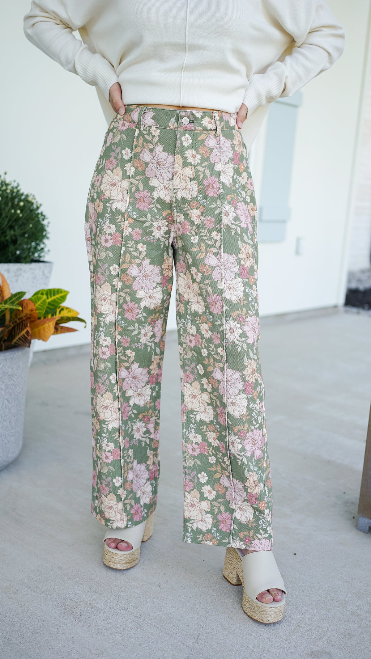 Undeniable Beauty Pants