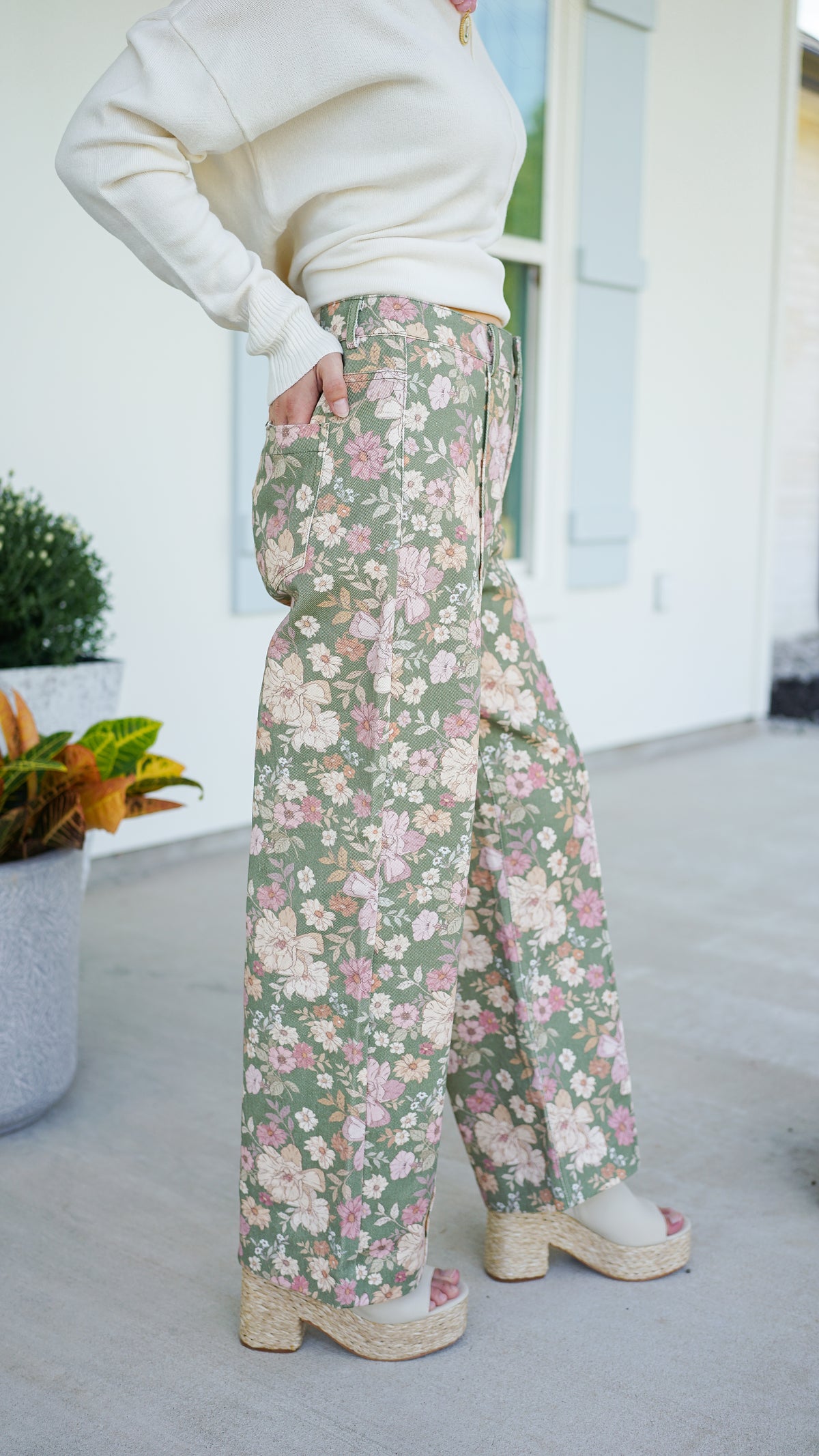 Undeniable Beauty Pants