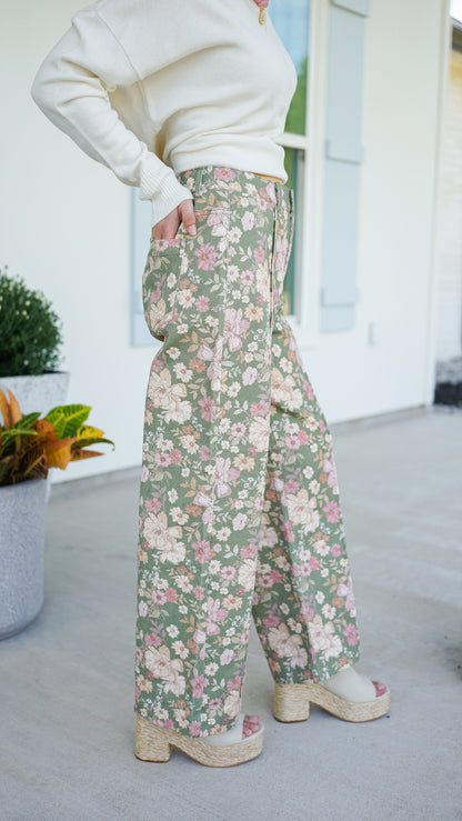 Undeniable Beauty Pants