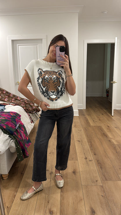 Feel The Roar Top